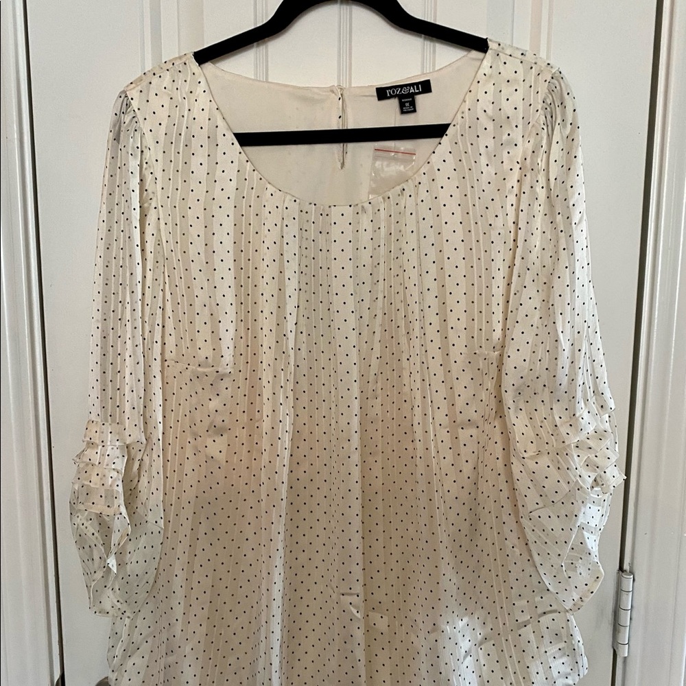Gorgeous white blouse size 1X